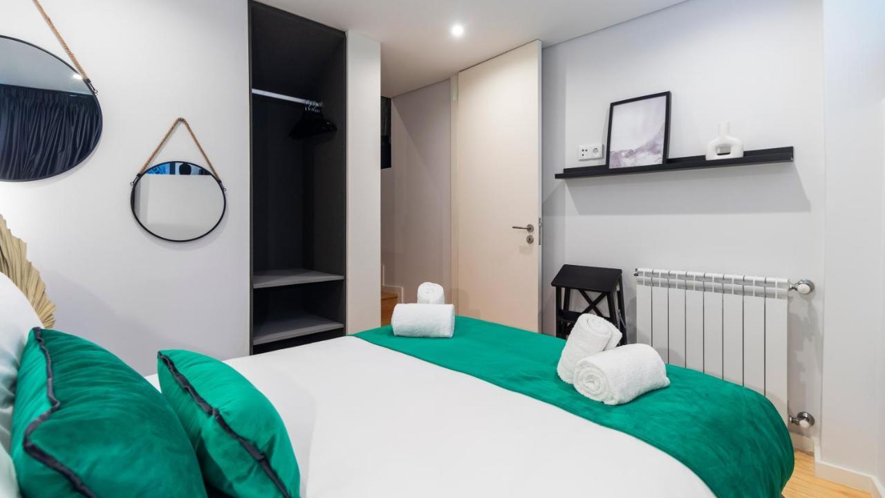 Premium 2Br Flat Near Santa Catarina By Lovelystay Porto Exterior photo