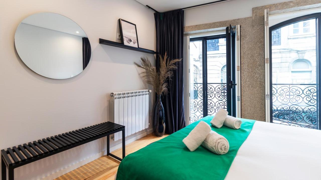 Premium 2Br Flat Near Santa Catarina By Lovelystay Porto Exterior photo